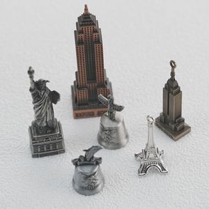 メーカーが手掛ける、売れ筋の特注小型金属像、室内装飾品、お土産、建築彫刻、ミニ金属像。