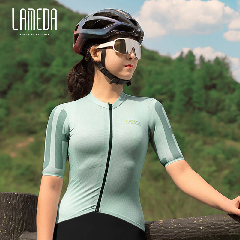 LAMEDA プロフェッショナルサイクリングジャージタイト通気性ソフト女性の半袖夏 MTB ロードバイクトップ衣類