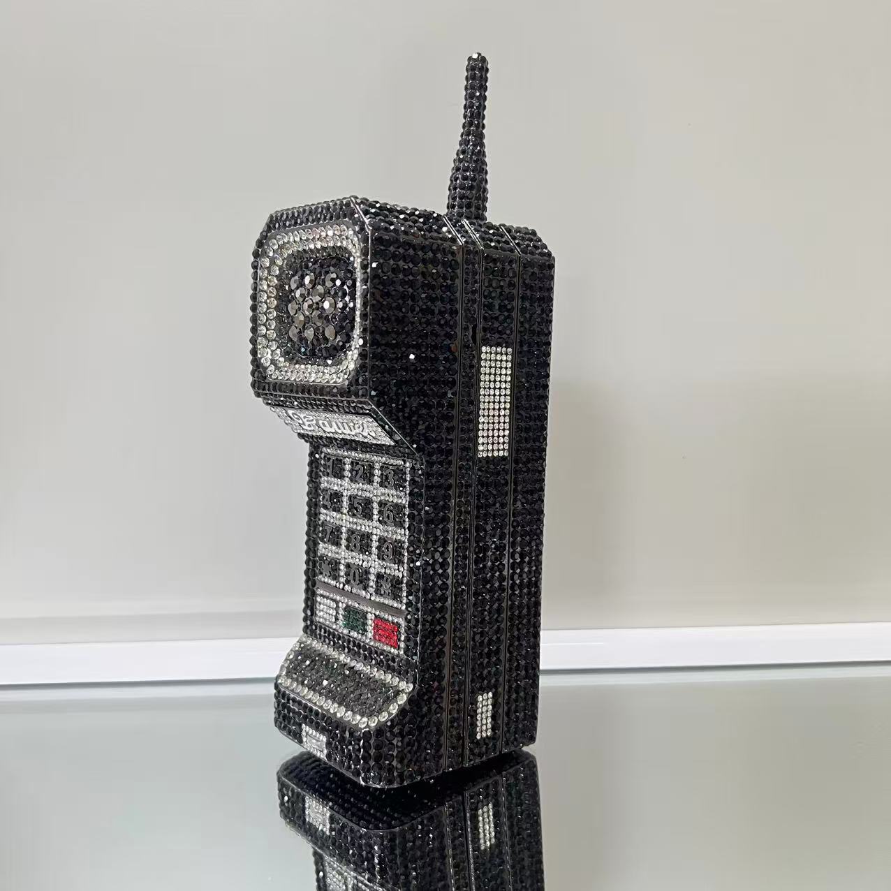 XIYUAN 最新の携帯電話の形のラインストーンイブニングクラッチ財布高級ダイヤモンドウェディングパーティーバッグレディピンククリスタルブライダルハンドバッグ