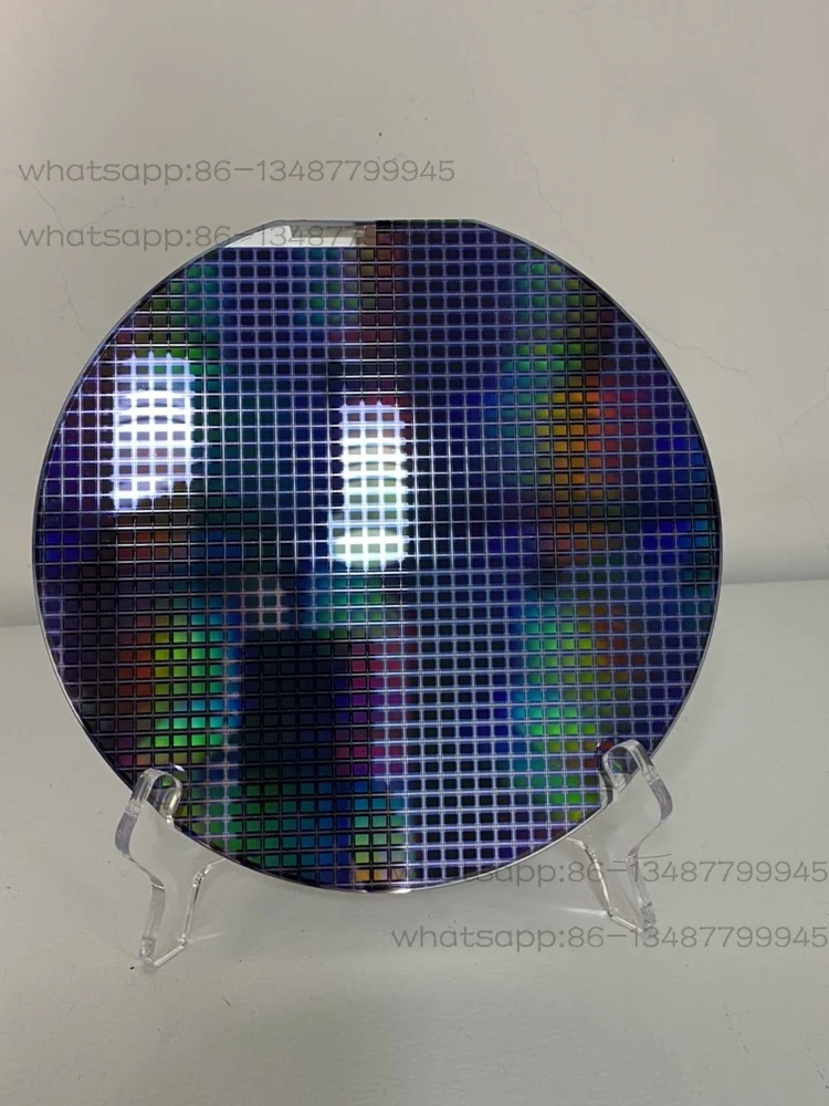 8インチウェーハ 12インチリソグラフィーチップ シリコンウェーハ 半導体展示会 シリコンウェーハ ダミーウェーハ