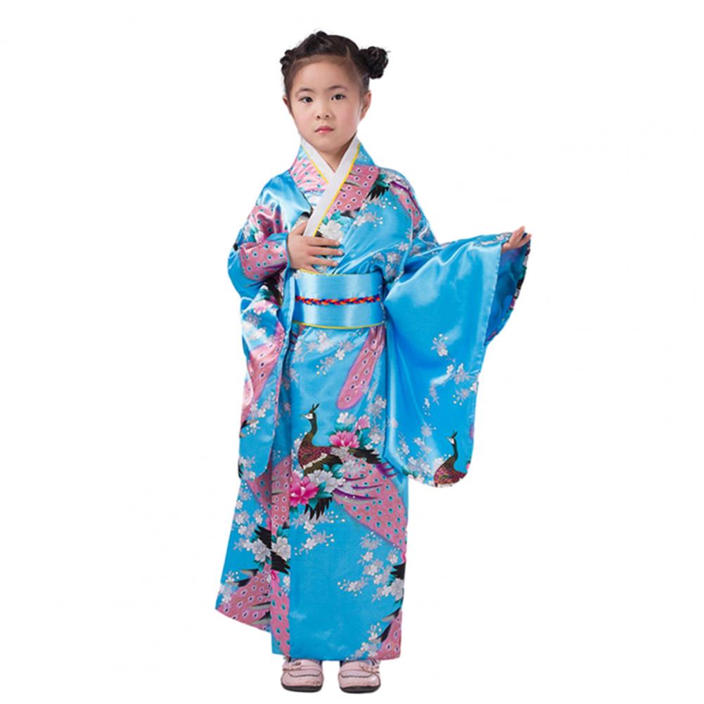 エレガントな日本の女の子の伝統的な着物パジャマ鮮やかな色の花孔雀プリント日本着物