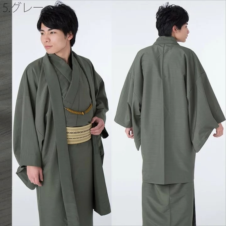日本の伝統的な男性用羽織と帯付きフォーマル着物 - レトロなコスプレ、写真文化イベント用のサムライ衣装