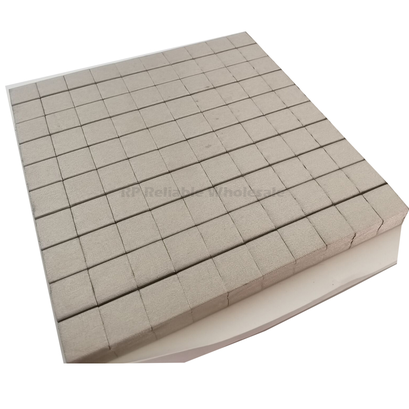 100 個 10mmx10mm EMI 導電性発泡スポンジ粒子電気ゴム多厚パッケージ導電性布 (サイズオプション)