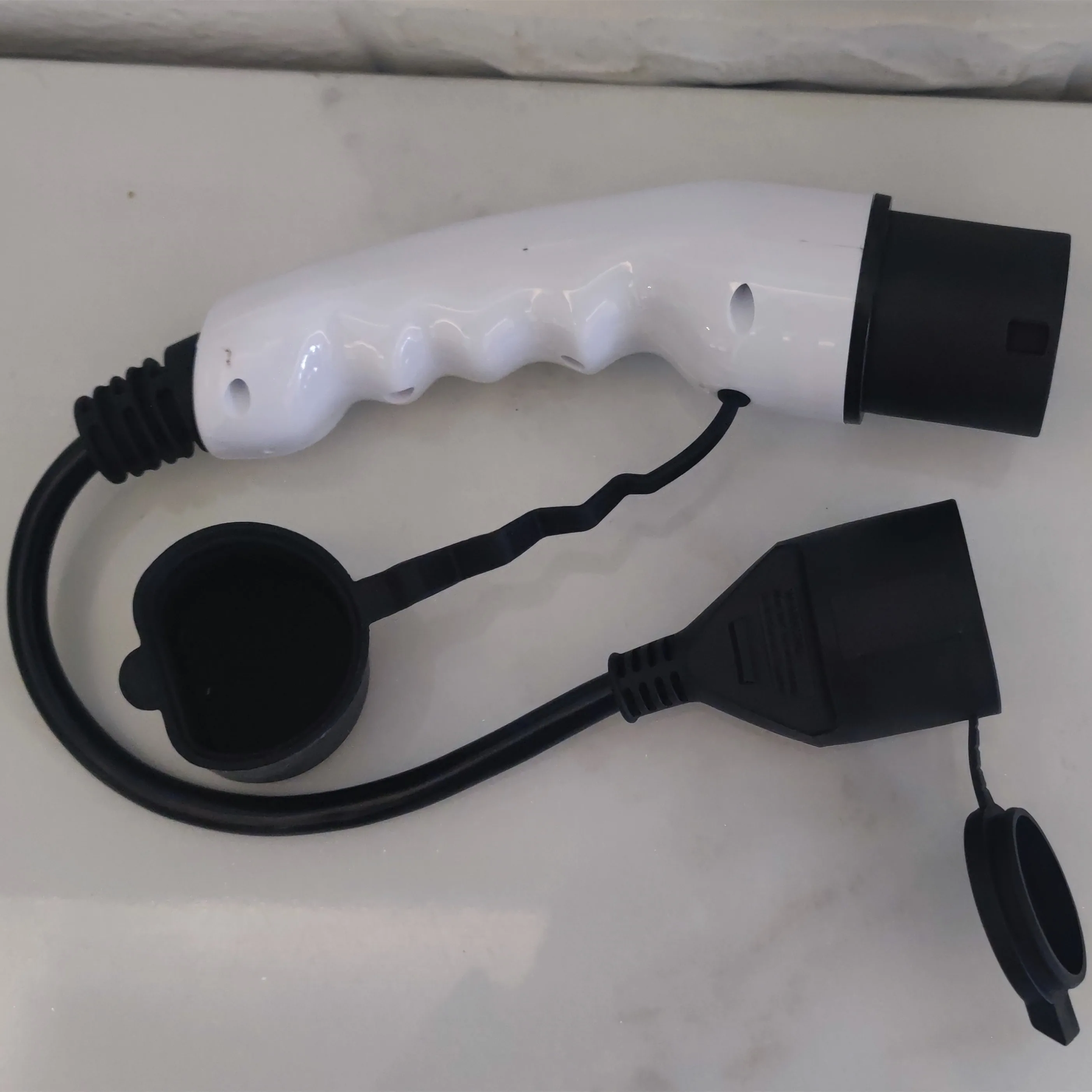 Type2 - Schuko 16A アダプター タイプ 2 - 電動スクーター E-バイク用ヨーロッパ国内ソケット