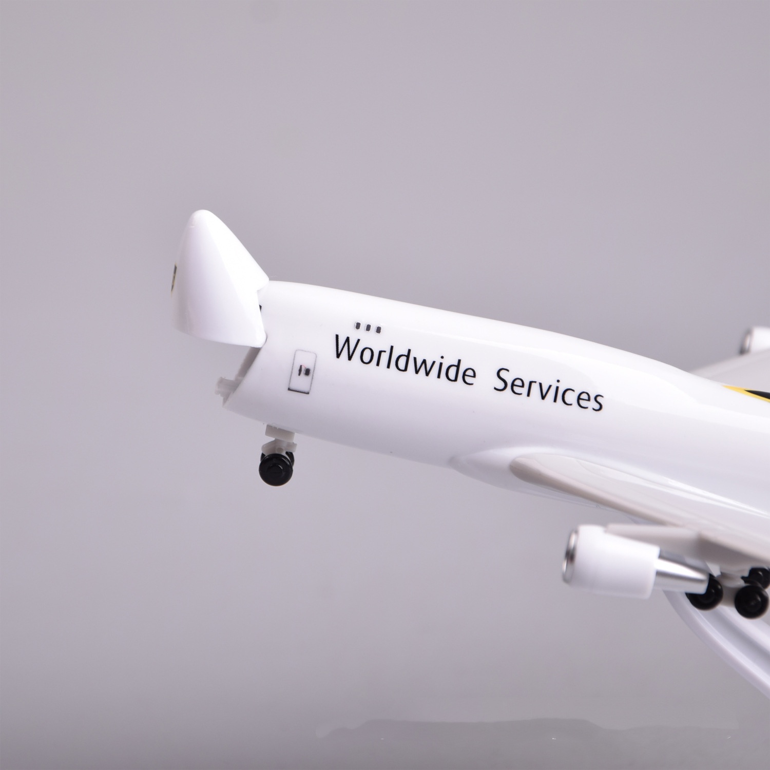 20 センチメートル模型飛行機 UPS カーゴ B747 ABS ミニチュア飛行機ホイールベースハッチオープンすることができグッズ航空機ギフト