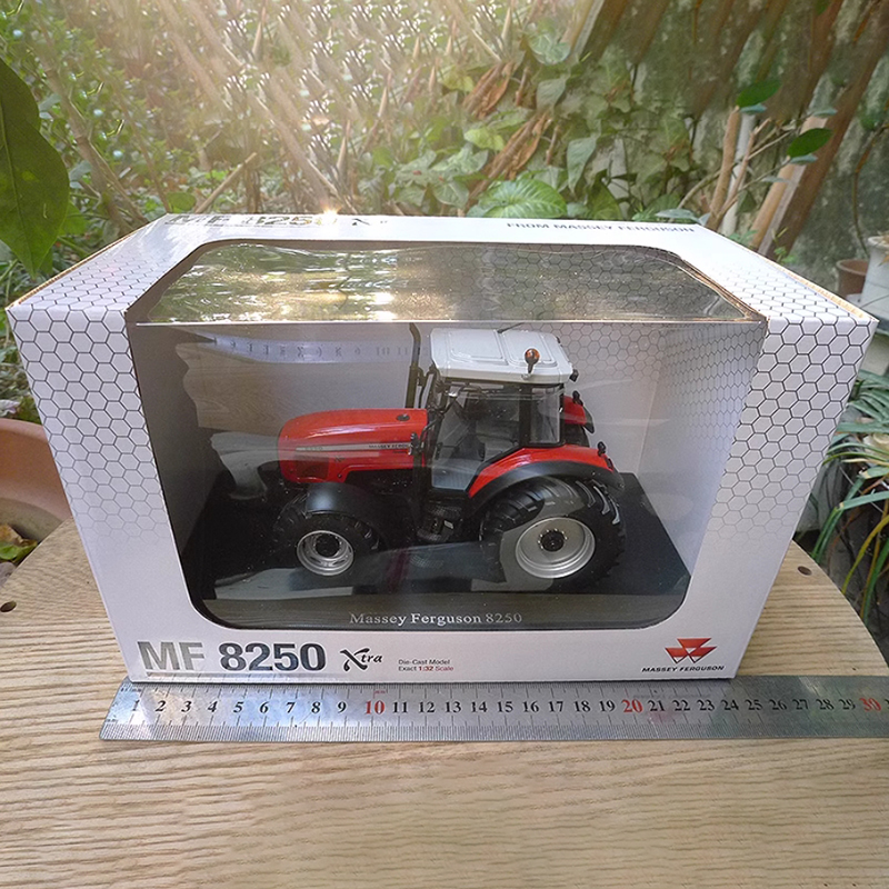 マッセイ ファーガソン 1:32 スケール 8250 X-tra - マッセイ ファーガソン 新しいトラクター モデル UH エンジニアリング カー コレクション ギフト おもちゃ
