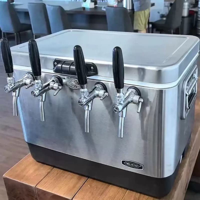 4Tap 50L ポータブルジョッキーボックス SS304 ビールクーラー屋外ドラフトビールディスペンサー断熱冷却ボックス氷冷 2Tap