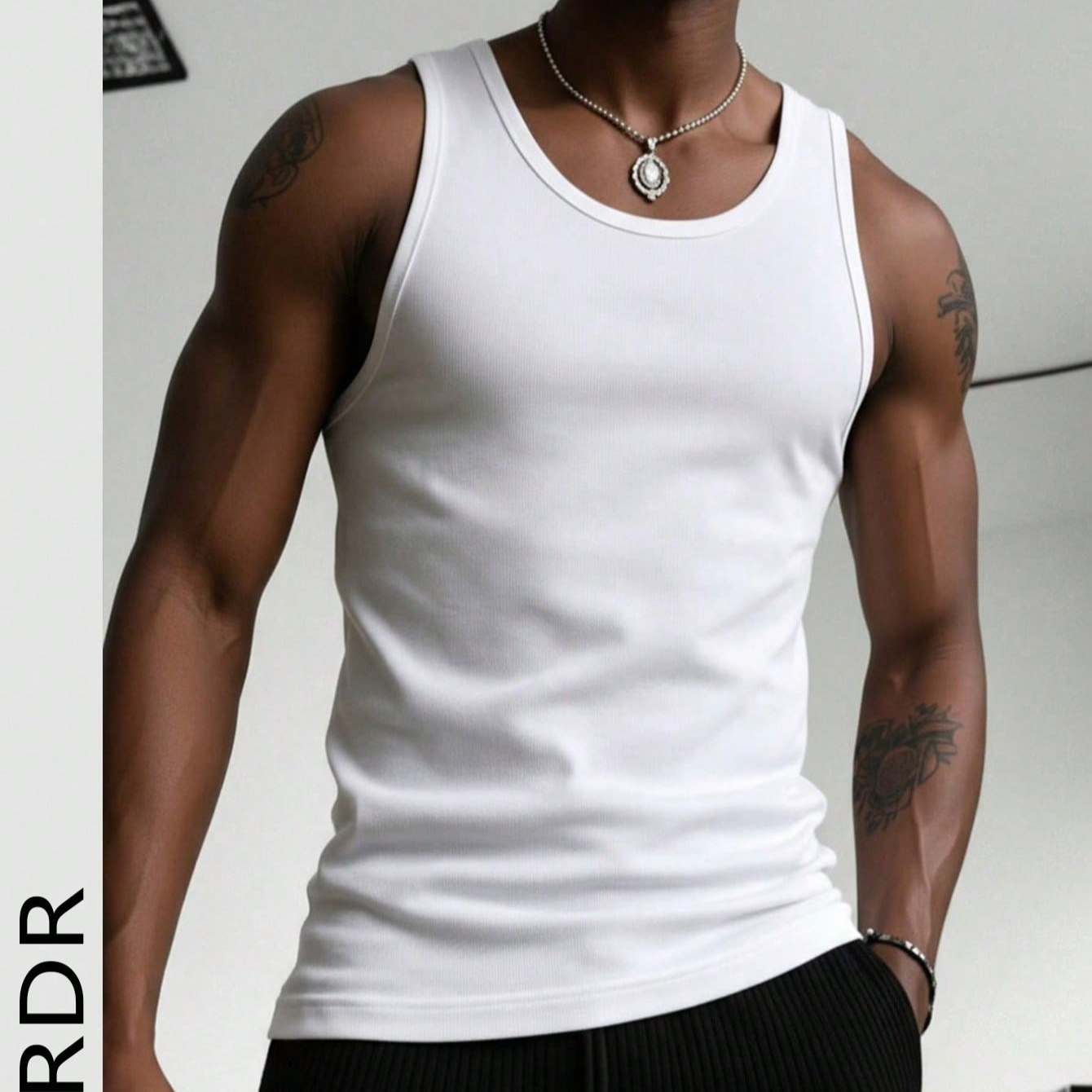 メンズソリッドカラータンクトップスリムフィット U ネックノースリーブ Tシャツベーシックカジュアルベスト男性ジムワークアウト夏のストリートトップス