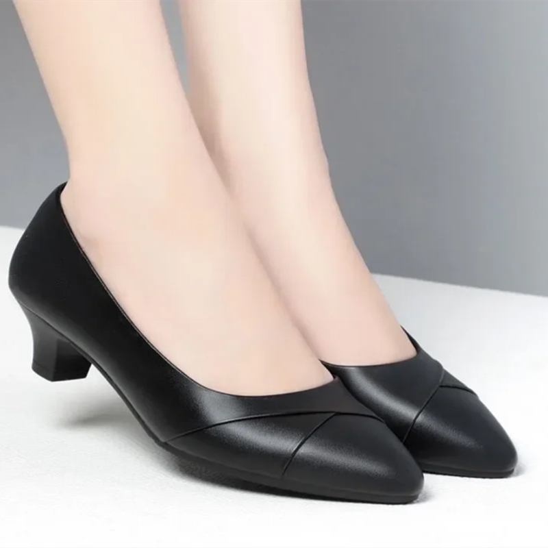Cresfimix 女性クラシックブラック Pu レザーオフィススクエアヒールパンプス Zapatos De Mujer 女性かわいいブラウンコンフォートパンプスパーティー A1237
