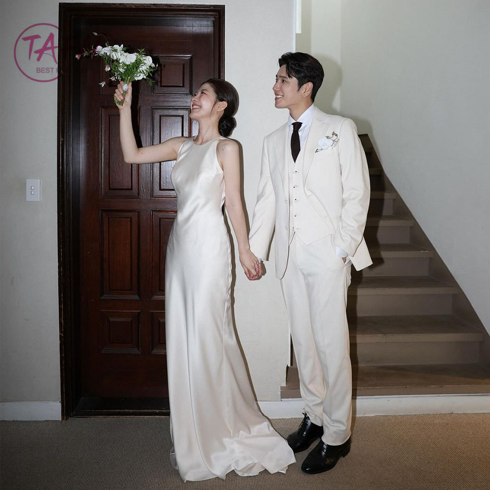 TAFN 韓国 シンプルな A ラインの結婚披露宴ドレス O ネック ノースリーブ エレガントなブライダルガウン フロアレングス 写真撮影ドレス 웨딩드레스