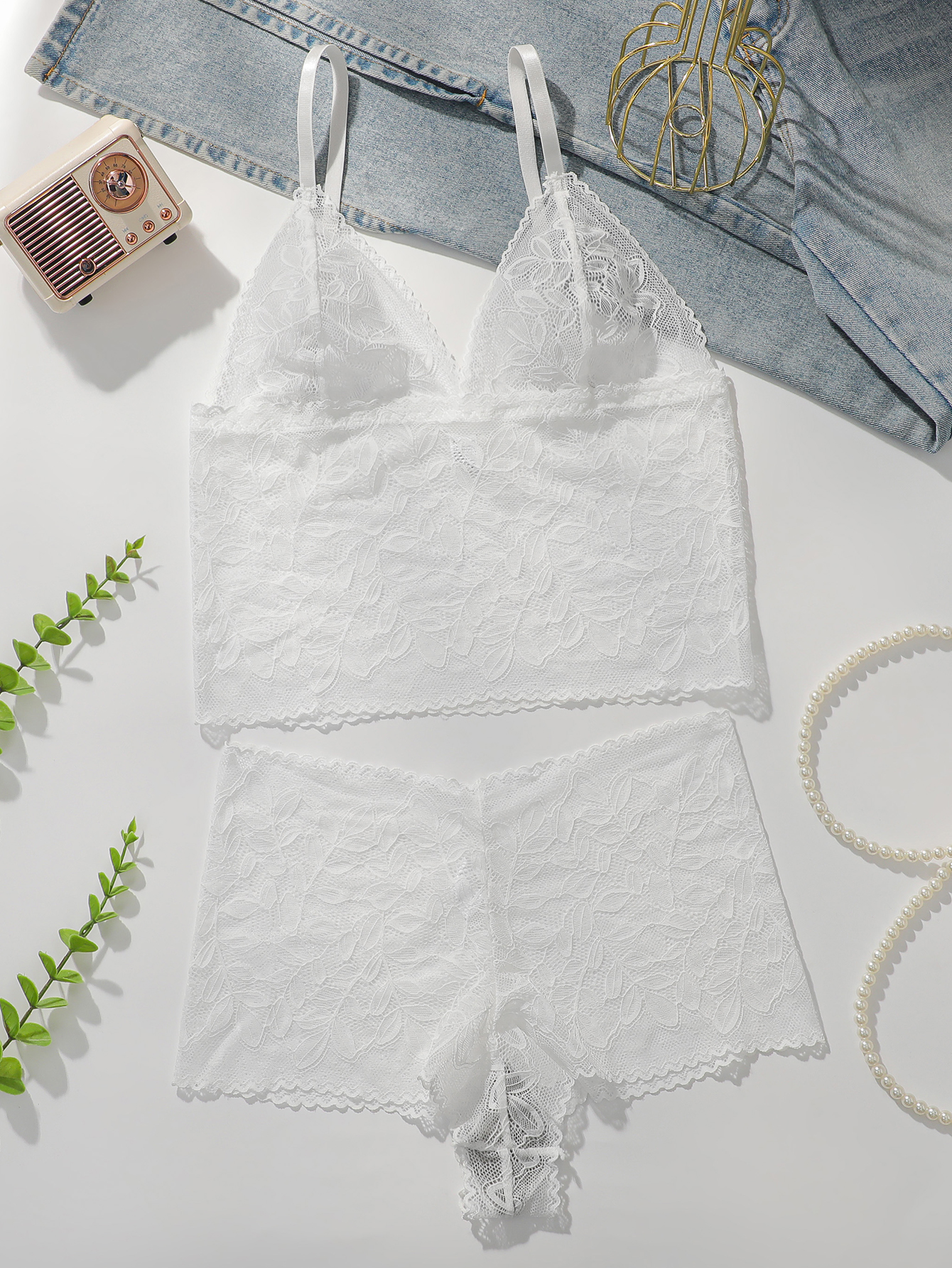 女性ホワイトリーフレースランジェリーセットワイヤレスロングキャミソール Bralette ショーツ 2 個通気性睡眠インナー C3540