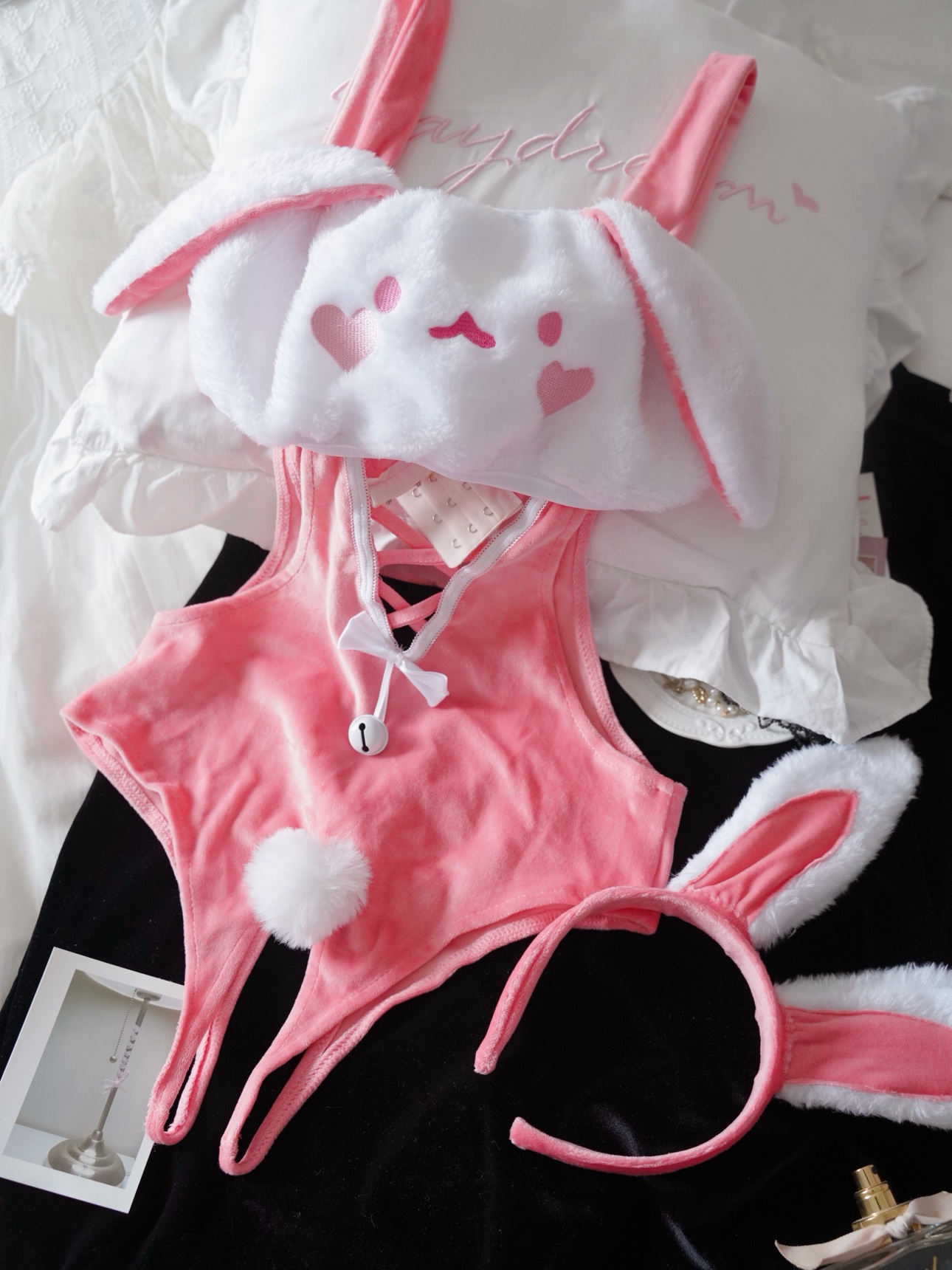愛らしくてかわいい下着バニージャンプスーツ女の子コスプレアニメ漫画ウサギの耳メイドパジャマ誘惑衣装ランジェリー
