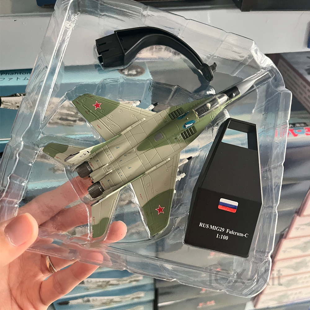 1/100 スケールロシア MIG-29 Mig29 支点 C 戦闘機ダイキャストメタル飛行機航空機飛行機モデルギフト飾り