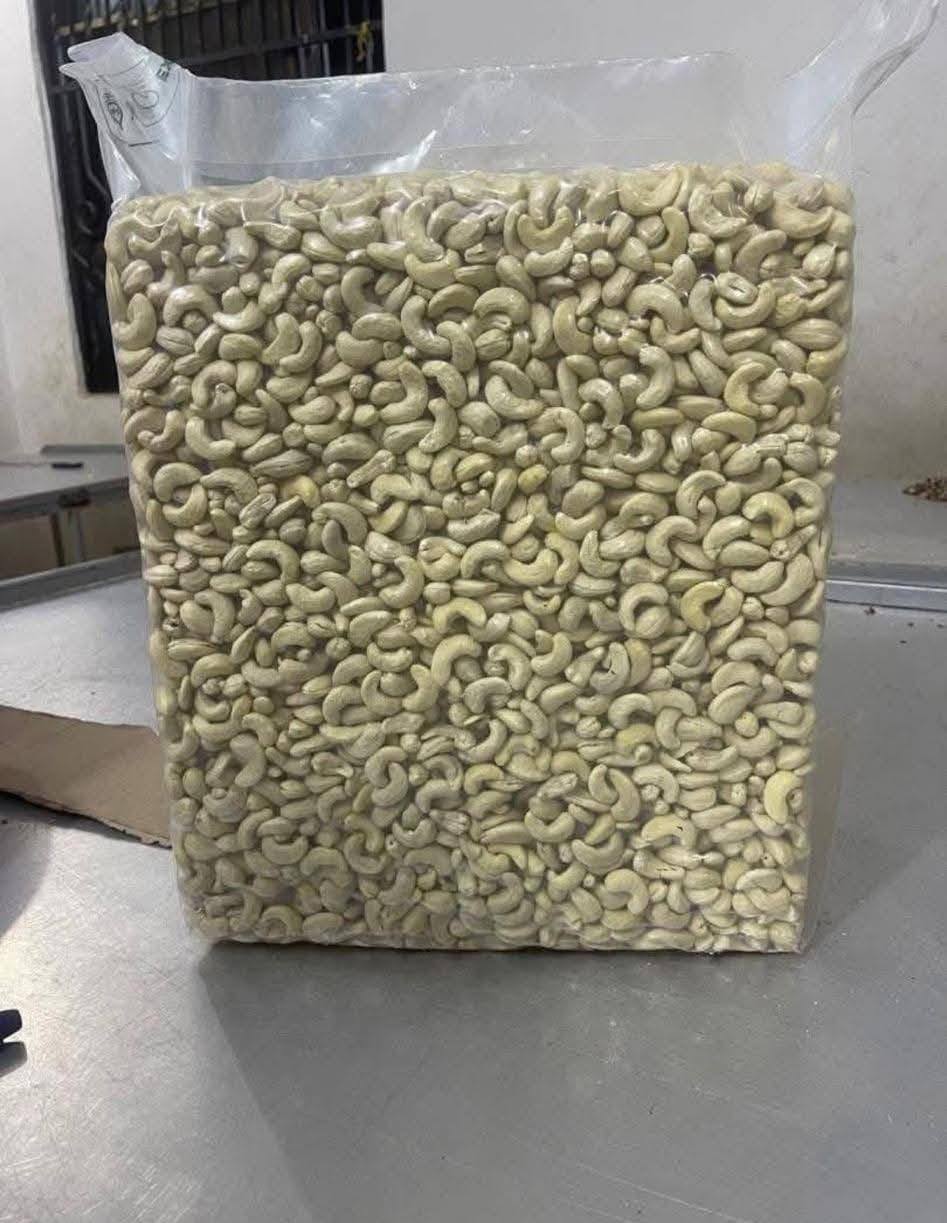 Certified Best Quality Organic Cashews Nut W 240 Freshly Processed Raw Style