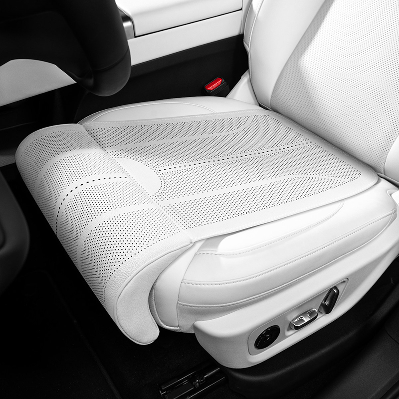 カーシートクッション レッグサポート付き ユニバーサルシート保護カバー 延長レッグレストパッド 疲労軽減 自動車アクセサリー