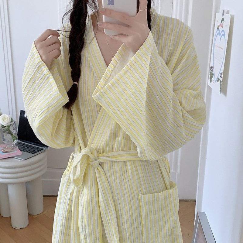 ミニマリストインロングストライププリント軽量ローブパジャマ春と秋のホームウェアタイウエスト着物新鮮な婦人服
