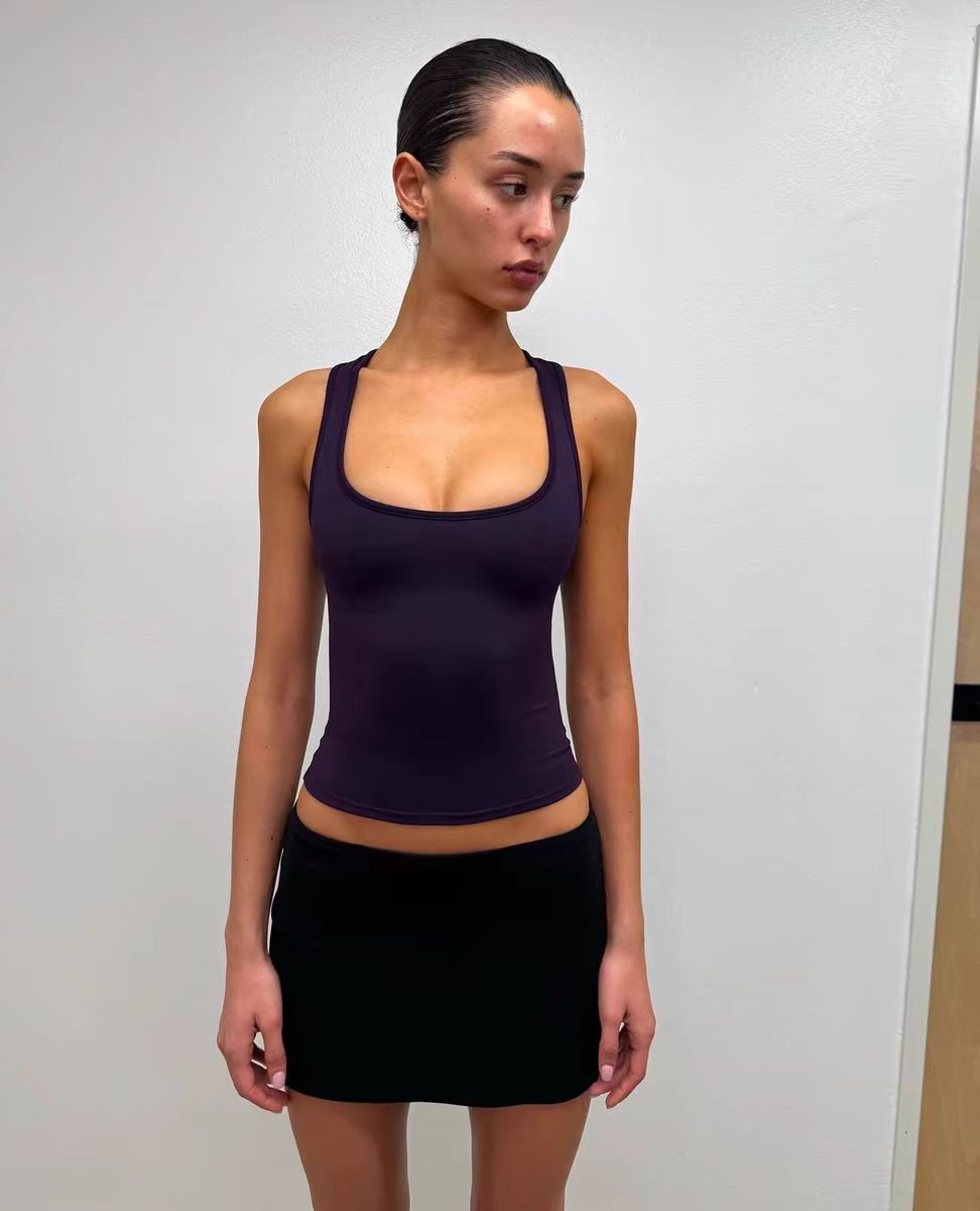 タンク夏パープルワイドショルダーストラップタンクトップ、スリムフィットスクエアカラー、I 字型トップ女性