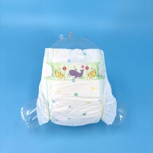 水分インジケーターと再封可能なテープ付きの高品質な使い捨てベビー・ティーン用おむつ。無料サンプルをご用意しています。