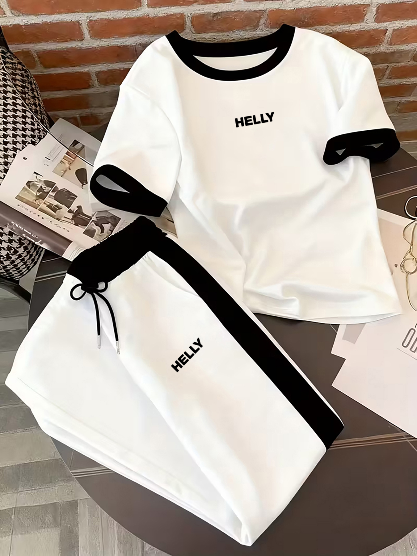 春夏 シンプル ヘリーレタープリント 白黒 配色半袖Tシャツ 巾着 長ズボン カジュアル スポーツ 2点セット レディース