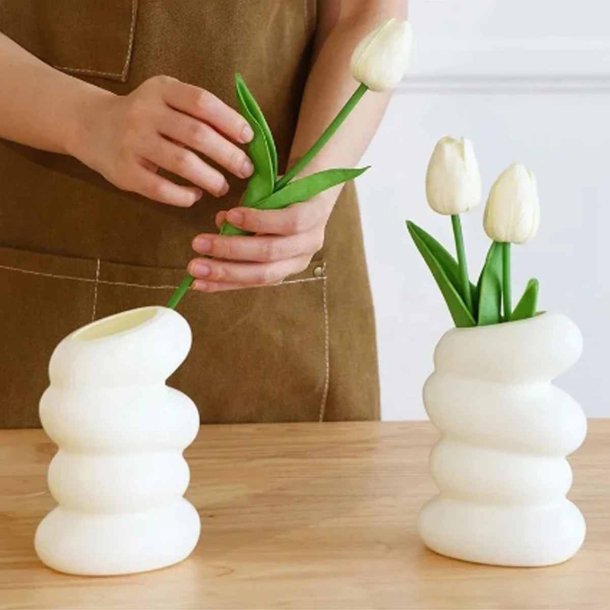 1PC プラスチックスパイラル白花瓶北欧クリエイティブフラワーアレンジメントコンテナキッチンリビング寝室の家の装飾飾り
