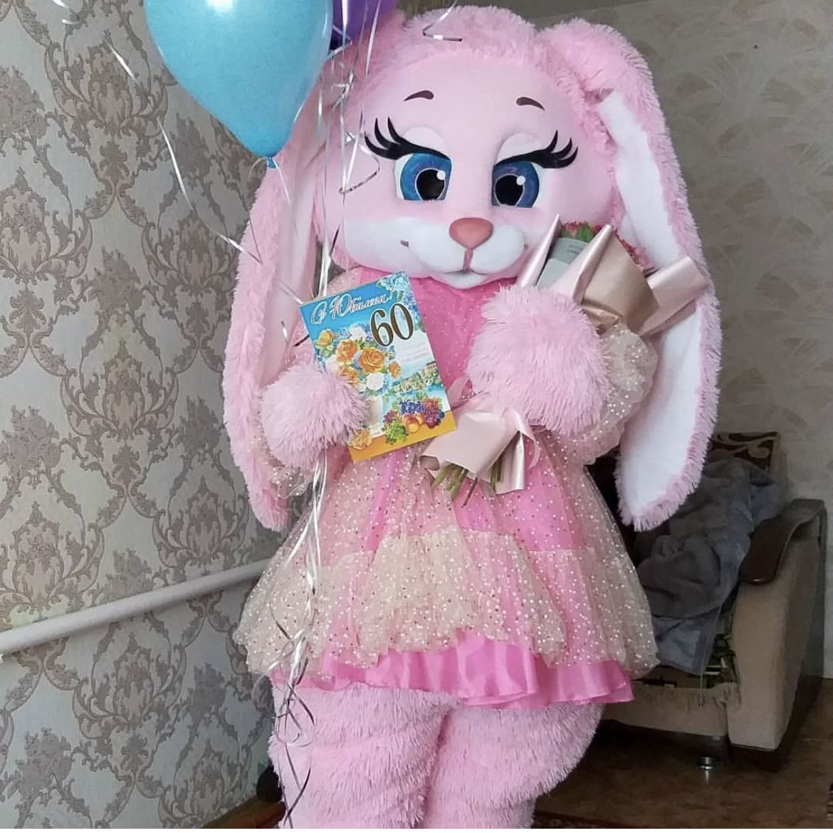 ディズニーピンクドレスピンクウサギマスコット衣装かわいい漫画人形服ハロウィンカーニバルコスプレパーティー小道具アクセサリー