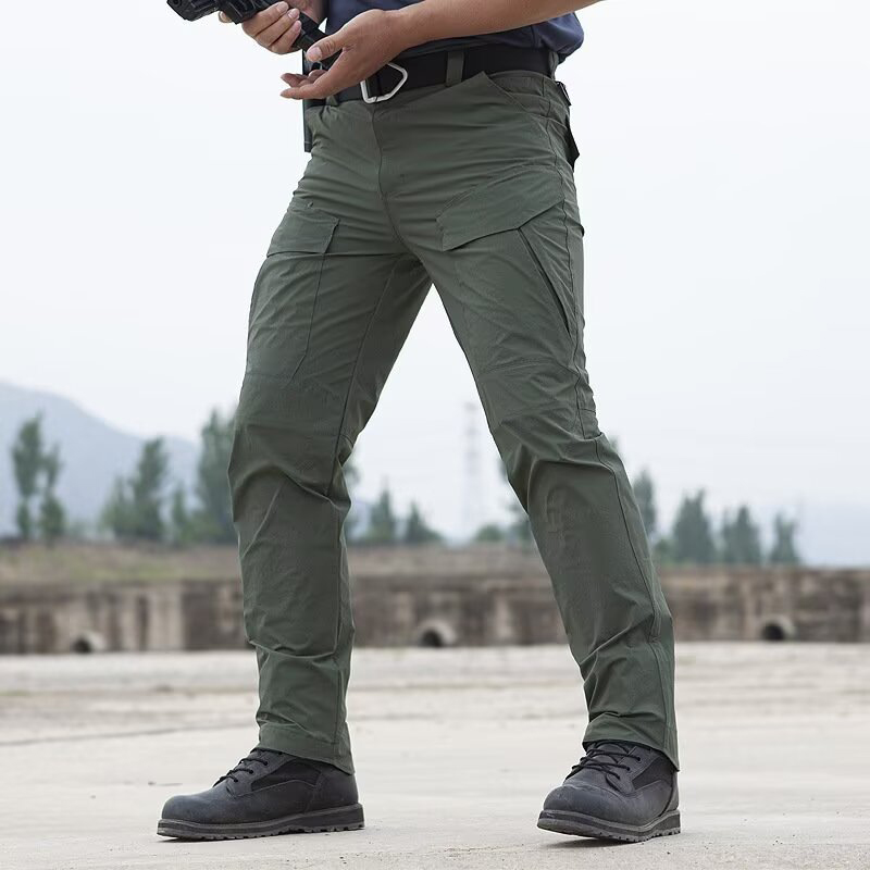 夏の男性のファッション戦術的なカーゴパンツ男性シンプルな軽量屋外ハイキングズボンマルチポケット多用途パンツ