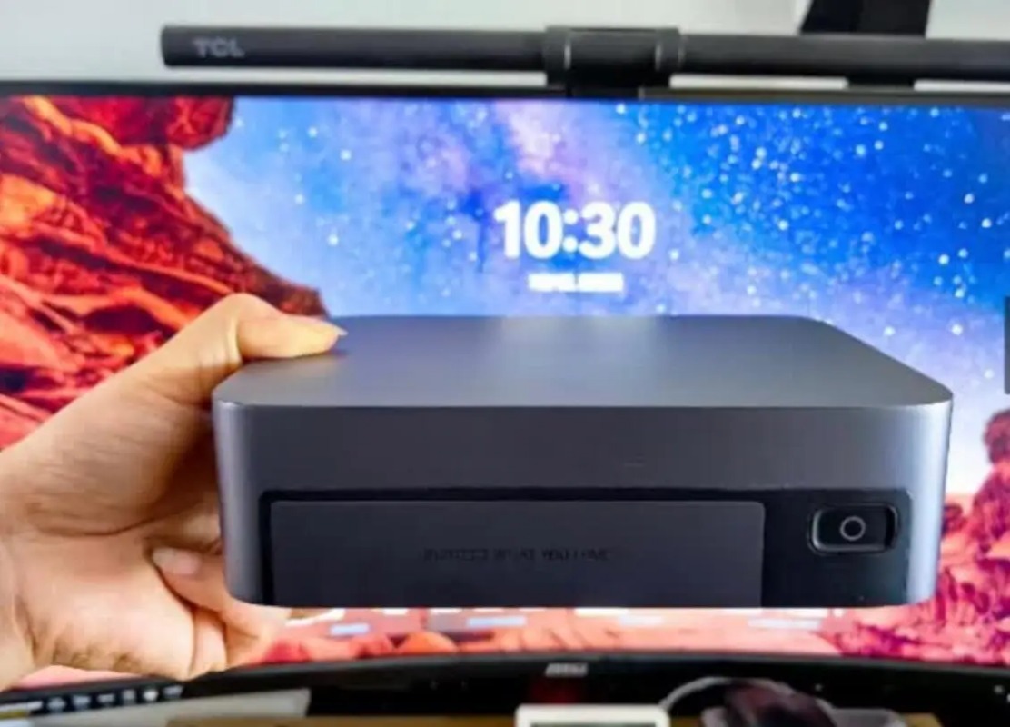 DXP480T Plus 4 ベイ オールフラッシュ SSD NAS I5 1235u 10 コア CPU 8GB DDR5 RAM 128GB SSD 10GbE ポート Wi-Fi 6 (ディスクレス)