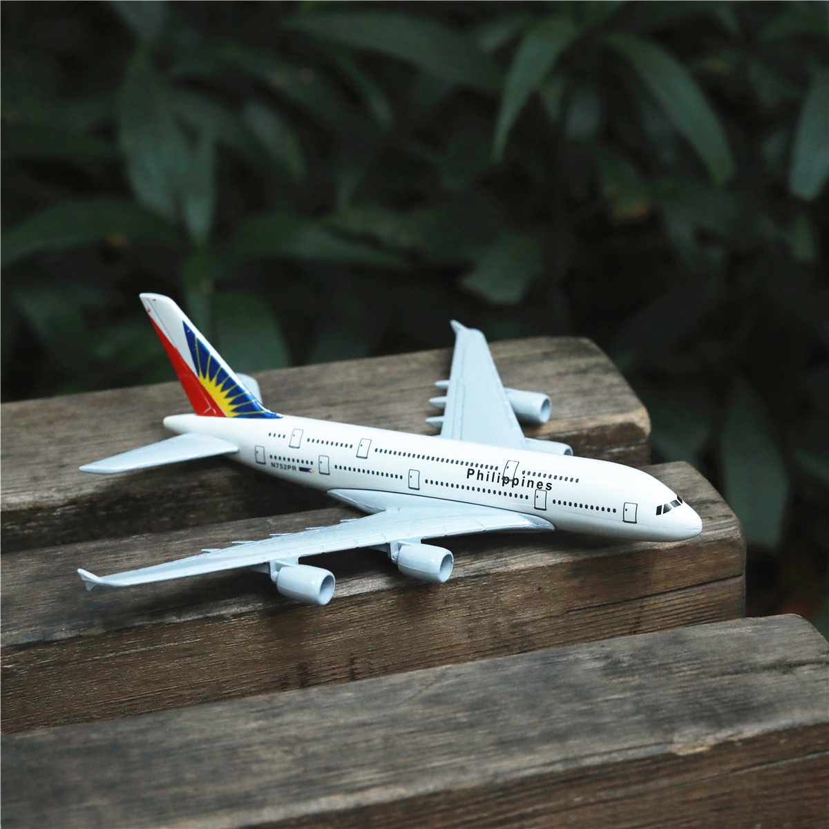 スケール 1:400 金属飛行機レプリカ 15 センチメートルフィリピン航空ボーイングエアバスモデルダイキャスト航空機ミニチュアギフト少年少女のため