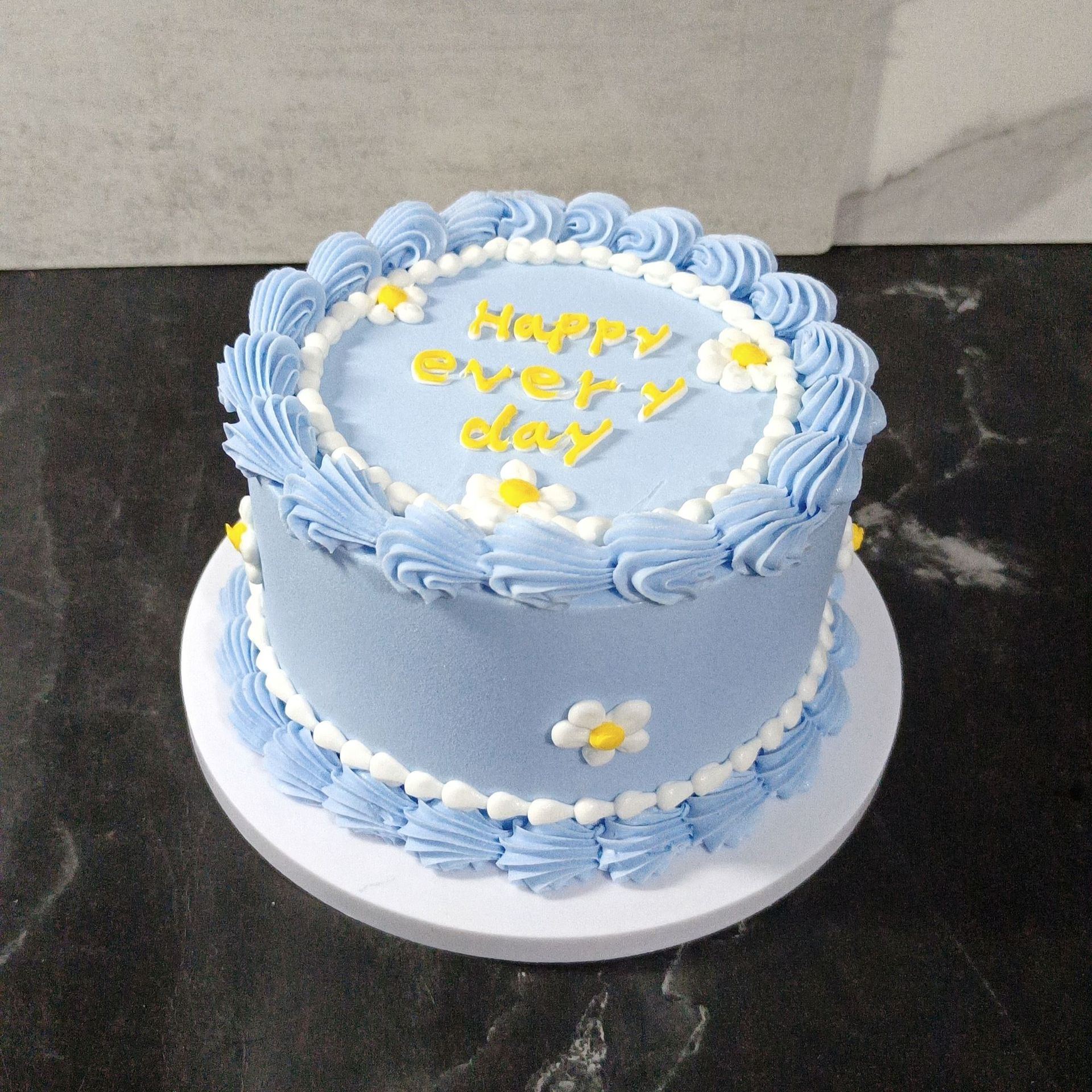 人工フルーツケーキ偽の誕生日ケーキチョコレートイチゴクリームケーキシミュレーションウィンドウディスプレイ家の装飾装飾モデル