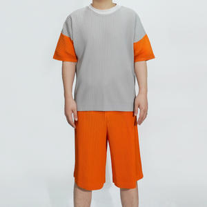 メンズ プリーツ入り 無地 シワになりにくい 半袖Tシャツ 夏用 テクスチャー カジュアル ルーズフィット トップス クロスボーダーセット 通気性抜群