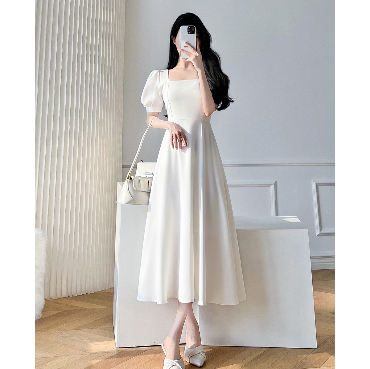 レトロな女性のロングドレスパーティーボールバブルスリーブスクエアカラー気質スリムフィットロングドレス夏服