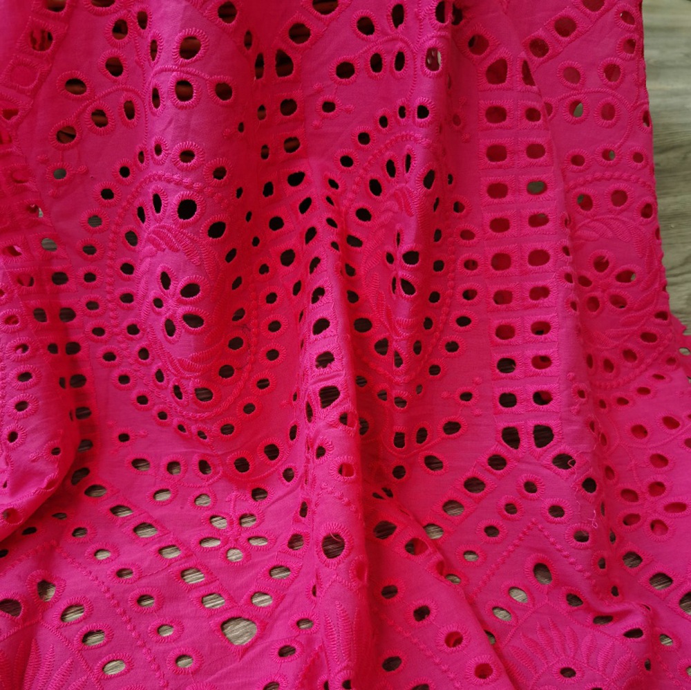 ローズレッド綿刺繍 Eyeelect 服ドレス生地 DIY 女性の綿中空生地火花パターン縫製 by2Y
