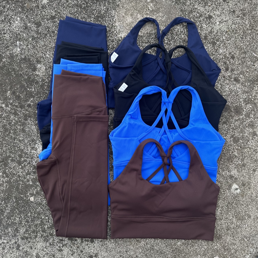 ソリッドカラータイトな女性クロスバックハイインパクトショルダーストラップフィットネスブラトップハイウエストヨガレギンス 2pc ジムヨガセットスポーツウェア