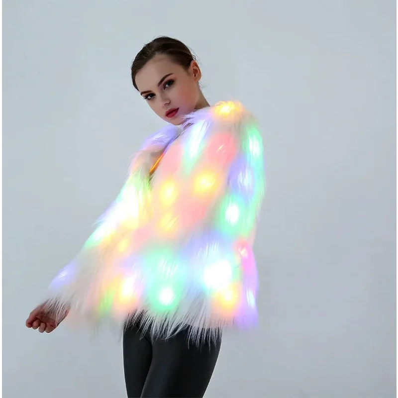 LED フェイクファーコート女性ナイトクラブ発光光沢のある DJ 歌手ステージダンスの摩耗パーティー絶賛衣装ライトアップ服暖かい
