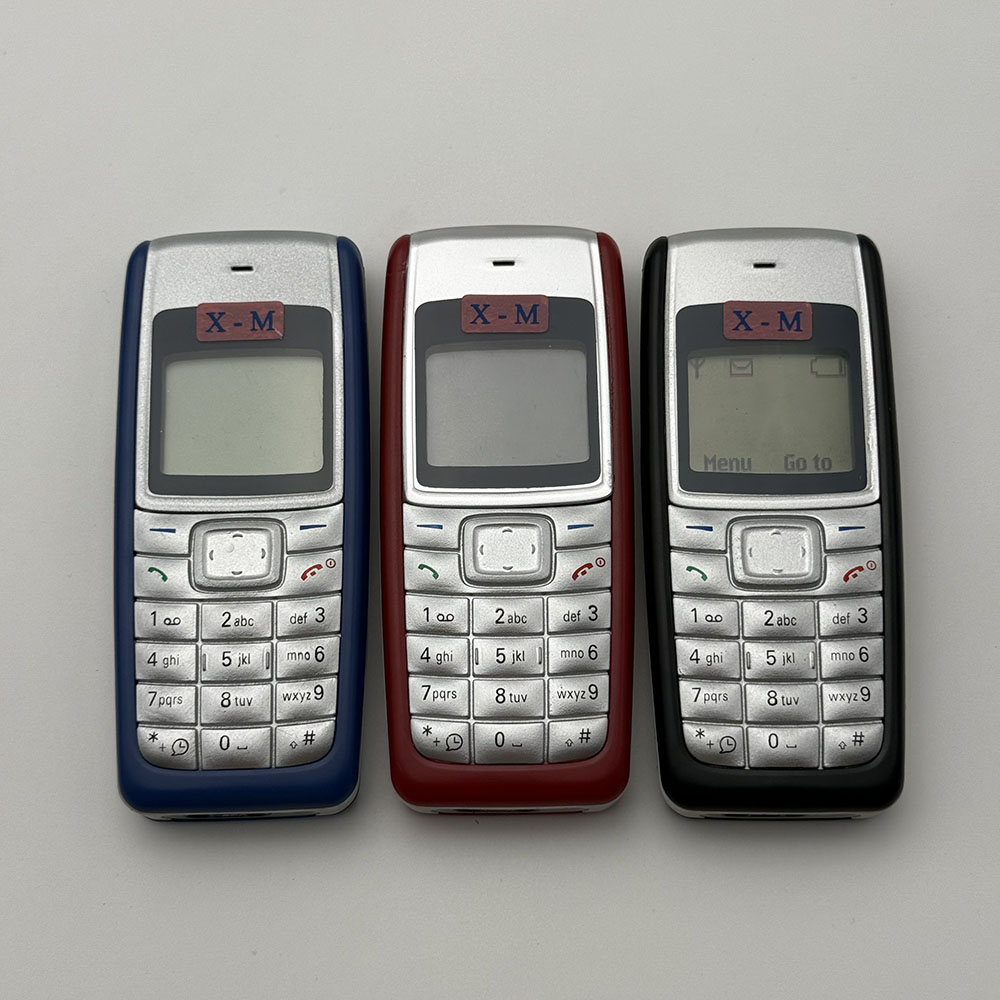 オリジナル 1110 ロック解除モバイル携帯電話 2G GSM 900/1800 英語アラビア語キーボード携帯電話。2005 年に製造。