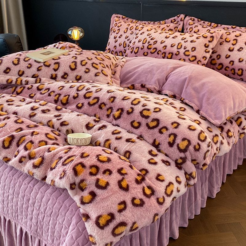 ウサギのベルベットヒョウ柄ベッドカバー両面ベルベットベッド 4 点セット厚いミルクベルベット布団カバー綿パッド付き