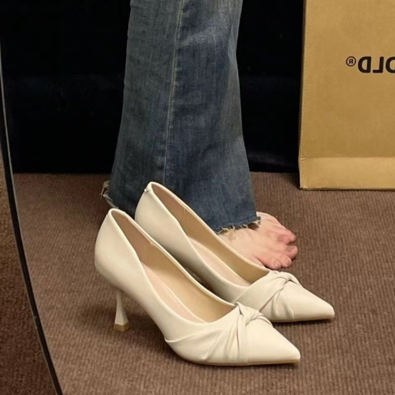 女性用 キトゥンヒール パンプス ポインテッドトゥ ツイストノット シャーリング ドレスシューズ ロースティレット スリッポン エレガント カジュアル パンプス