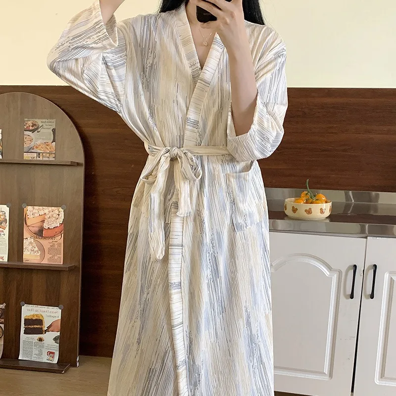 ローブセクシーなシンプルなカジュアルドレッシングガウン春夏女性ガーゼルーズロングバスローブ寝間着カーディガン大きいサイズ長袖