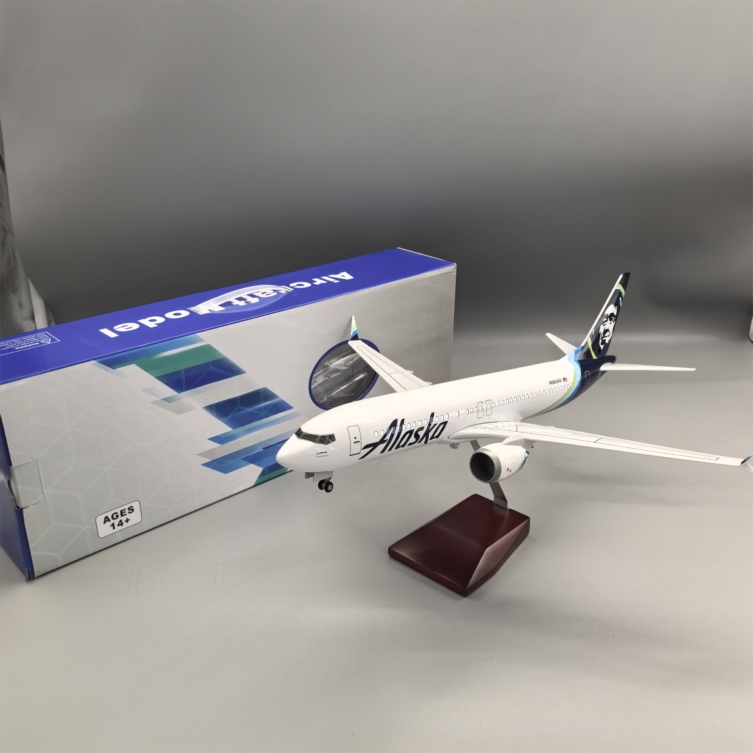 1:85 スケール航空機アラスカ航空 737 B737 飛行機モデルキットライトホイールレプリカ樹脂静的お土産趣味コレクション