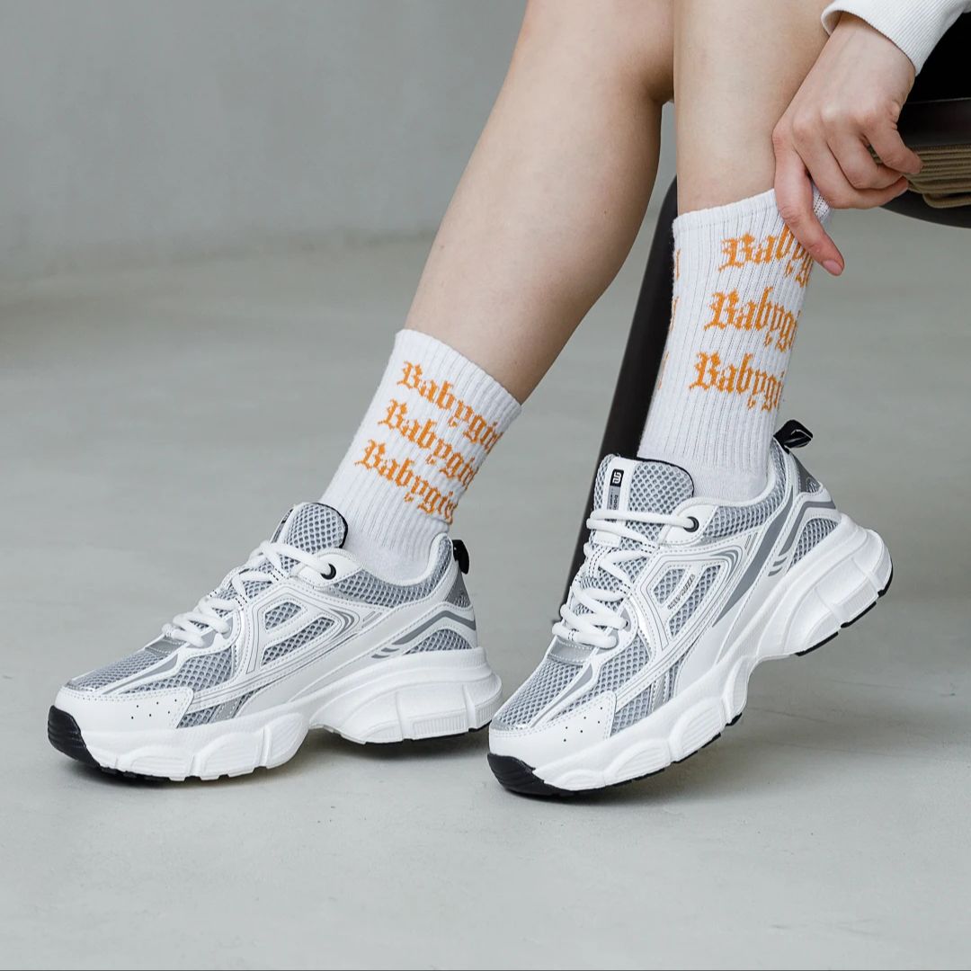 Baasploa 女性ランニングシューズファッション軽量メッシュノンスリップジョギングスニーカー女性屋外通気性カラフルなカジュアルシューズ