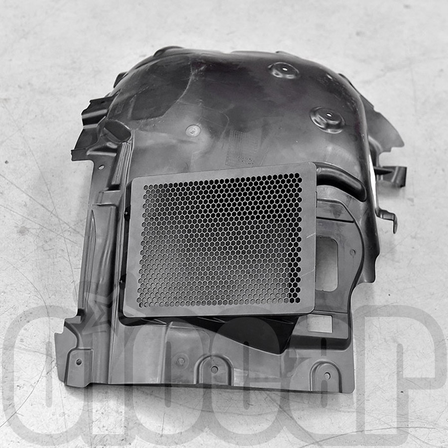 oiomotors Racing 強化クリアランス フロントフェンダーライナー アルミプレート BMW G87 M2 G80 G81 M3 G82 G83 M4用