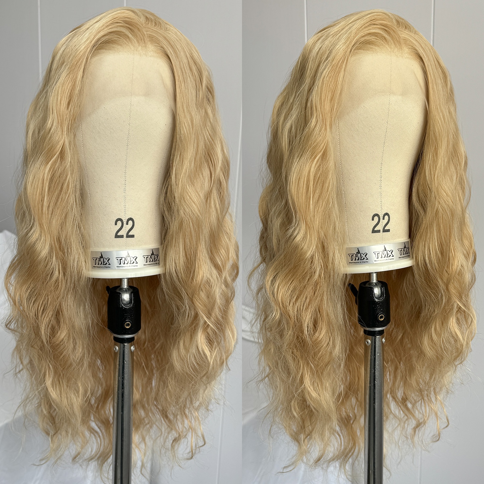 ロングブロンドハイライトナチュラルウェーブロングカーリー波状 13 × 4 レースフロントウィッグ女性のためのハニーブロンド混合 613 色人工毛