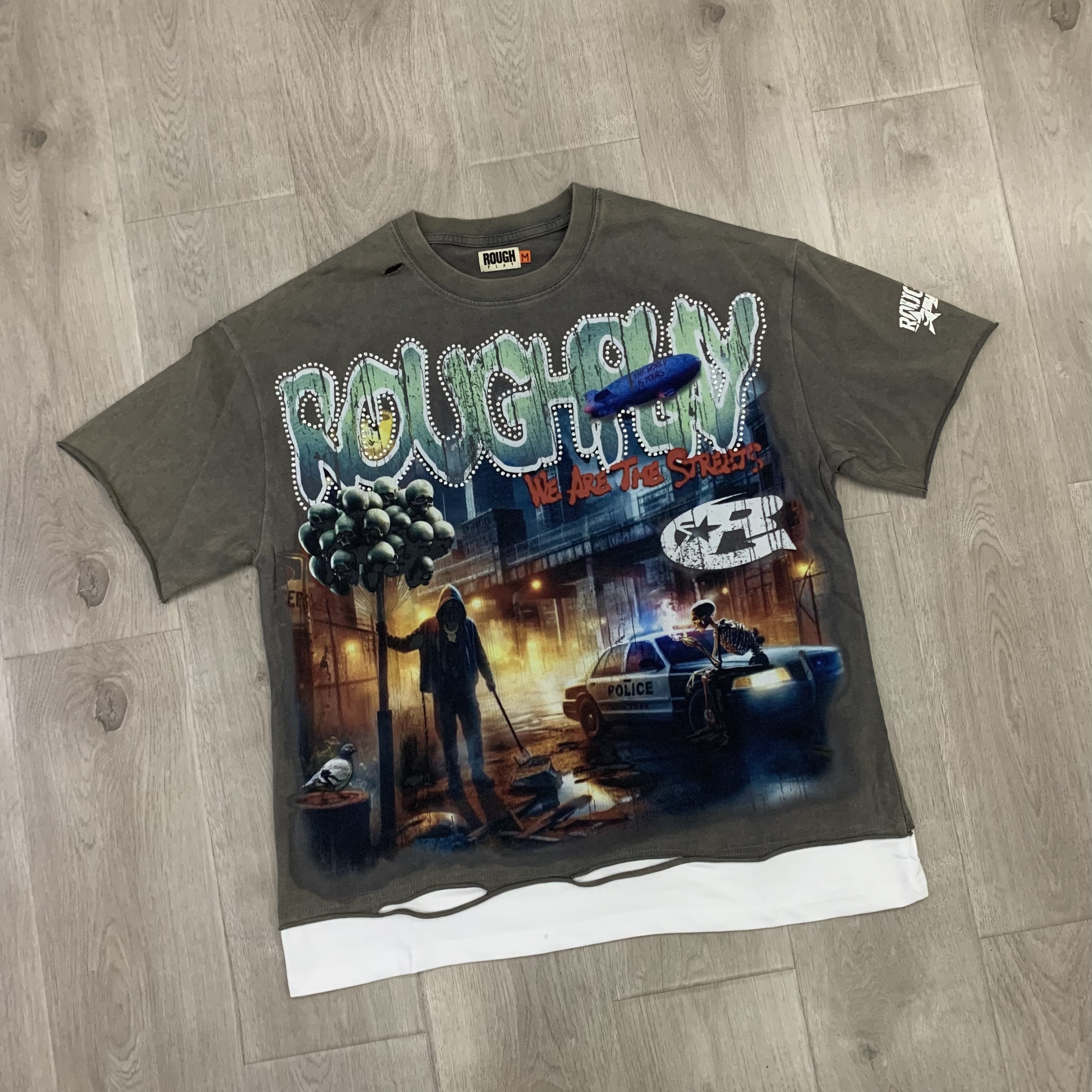 2026 アメリカのハイストリートブランドラフプレイメンズ Tシャツ服デザイナーホットダイヤモンド半袖ラインストーン Tシャツ男性用