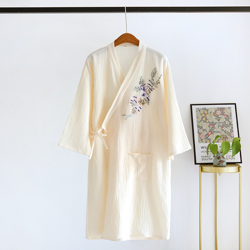 女性のパジャマ刺繍ローブ綿春と夏の薄い中国風バスローブ汗蒸し服入浴用