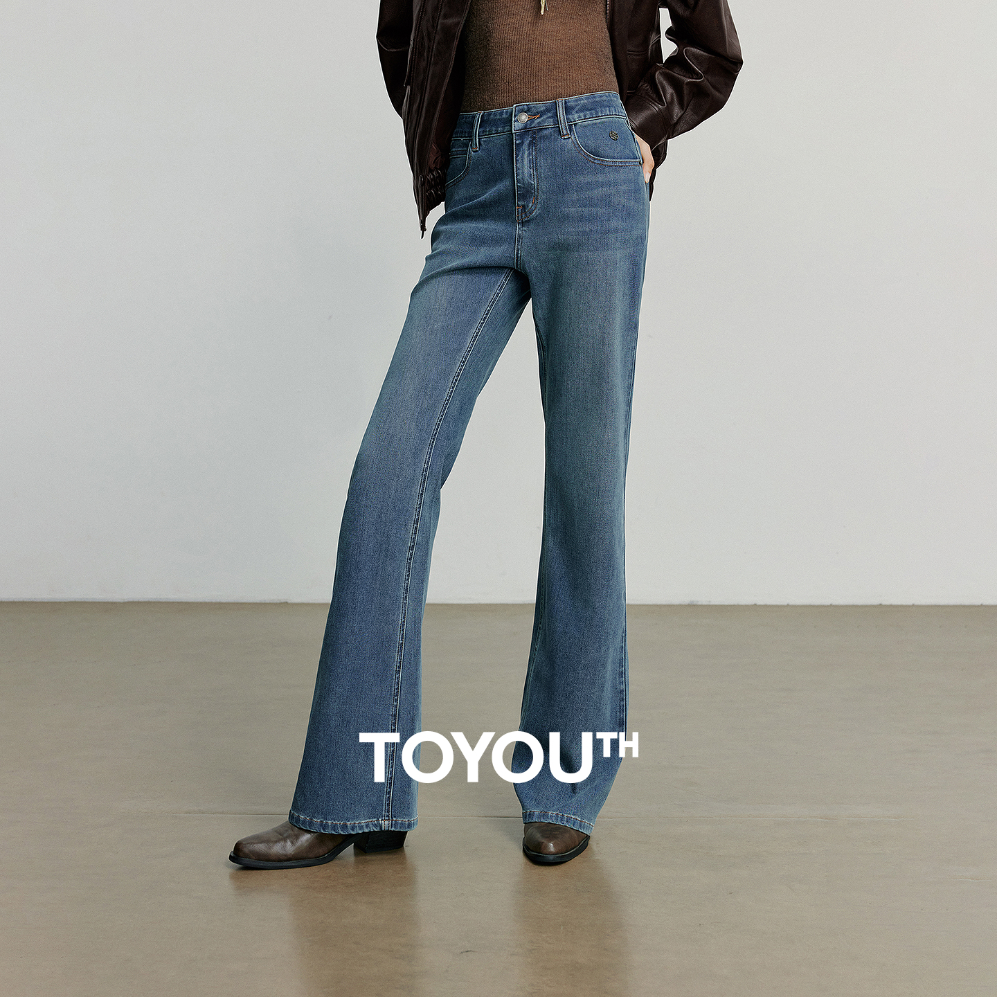 TOYOUTH 女性ジーンズ 2025 秋 New非対称スリムフィットスリミングストレッチブーツカットパンツ