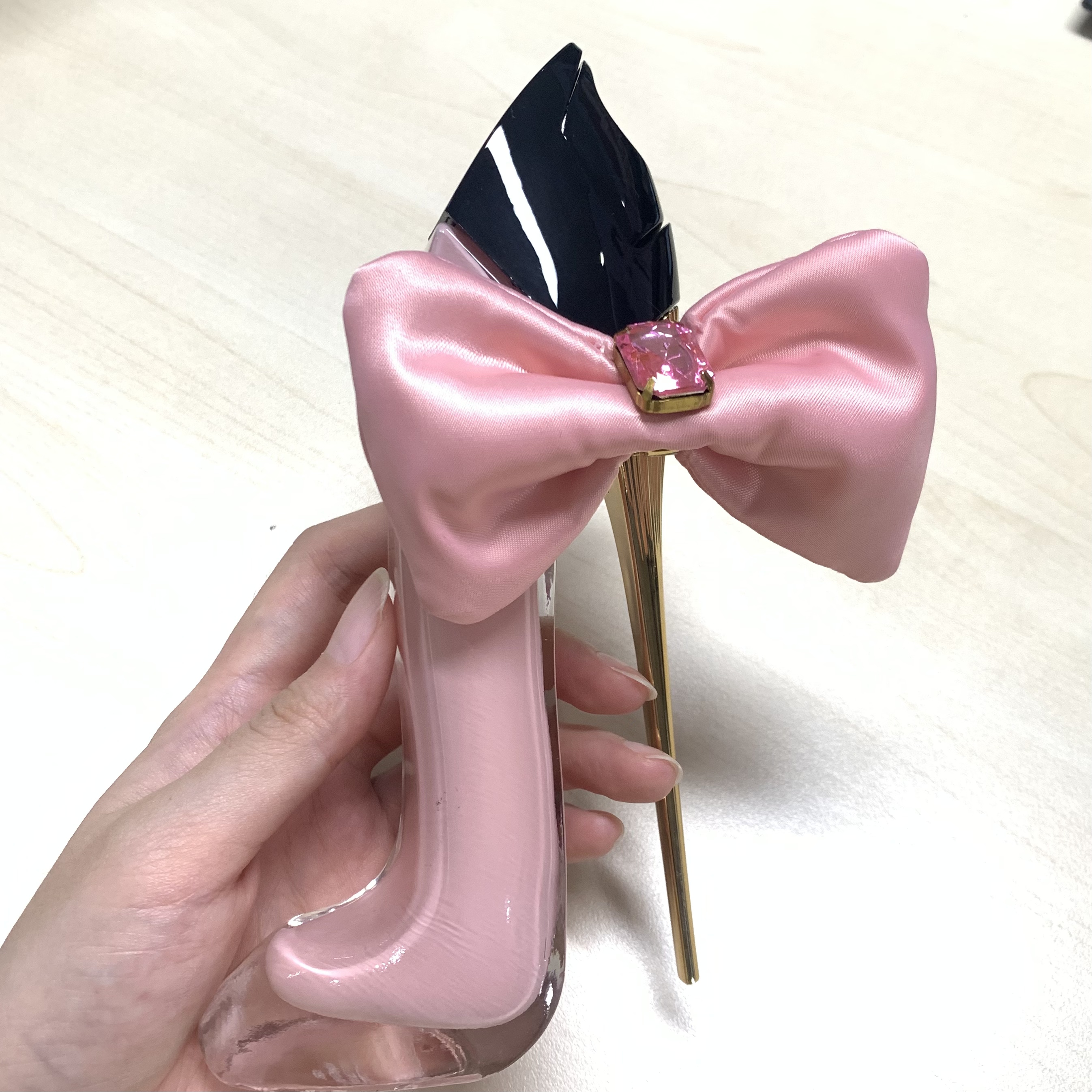 グッド ガール ブラッシュとベリー グッド ガールを含む 7 つの女性用香水、スプレー、80 ml、長続きする花とフルーツの香り
