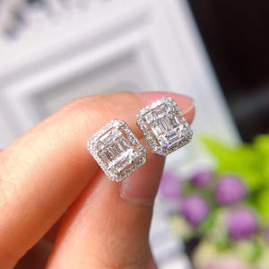 18Kゴールド プリンセスカット 結婚記念ダイヤモンドピアス＆レディースイヤリング - 本物のゆったりとしたダイヤモンドを使ったオーダーメイドの記念日プレゼント