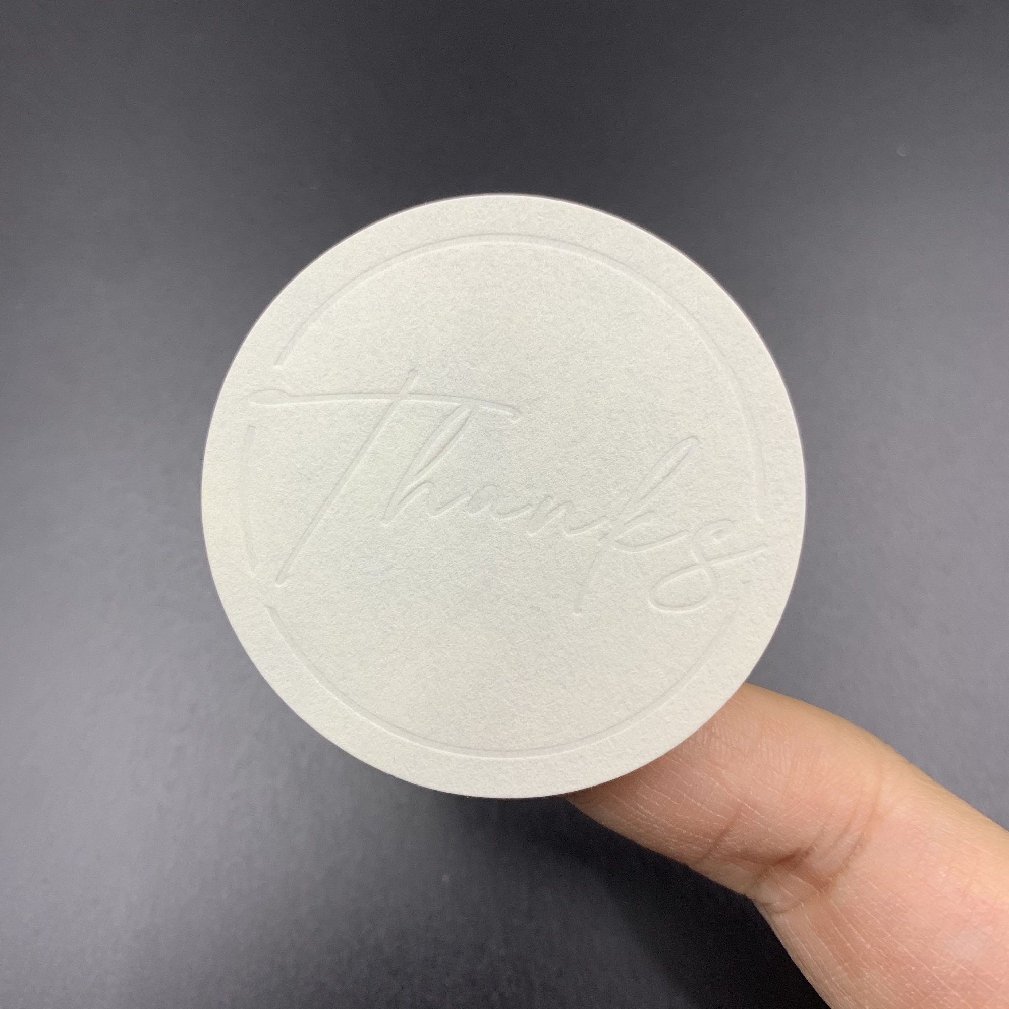 48 個/96 個エンボス感謝ホワイトペーパーステッカー、グリーティングカードパーティー記念品、パッケージボックスバッグ用自己粘着ラベルステッカー