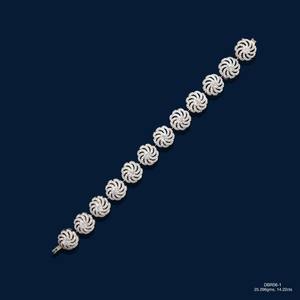 Indian Supplier: Elegant Designer Fashion Bracelets, Tennis Bracelets, Unisex, Bridal and Wedding Jewelry, Silver-Plated Gift Accessories
