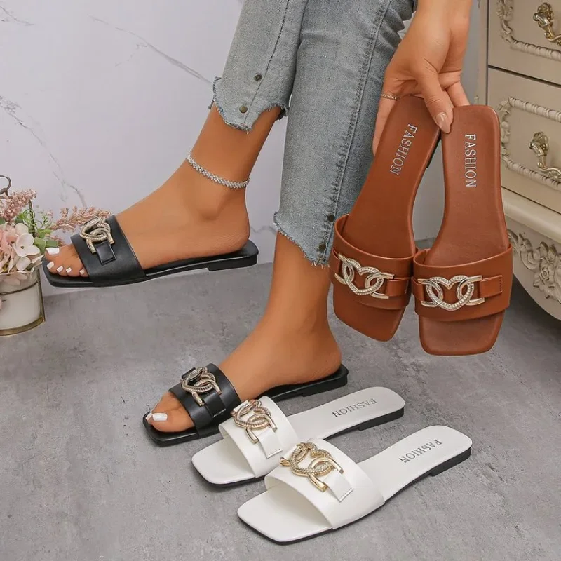 女性スムーズな PU スクエアトゥフラットスライドミュールバックレスサンダルアンチスリップ夏のビーチサイズ 35-44 レディーススリップオンカジュアルシューズ